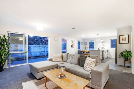 Photo of property in 1 Banks Boulevard, Whitby, Porirua, 5024