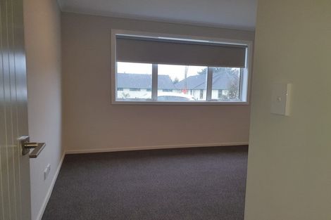 Photo of property in 43a Wainuiomata Road, Wainuiomata, Lower Hutt, 5014