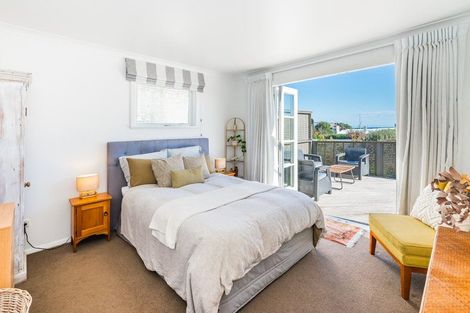 Photo of property in 118 Seaview Road, Paraparaumu Beach, Paraparaumu, 5032