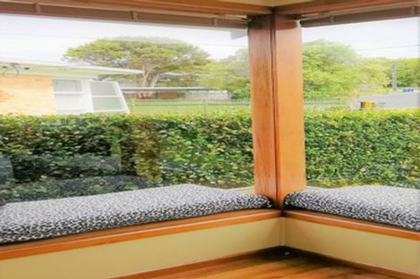 Photo of property in 27 Statesman Street, Henderson, Auckland, 0612