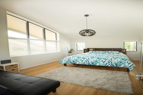 Photo of property in 48 Renata Crescent, Te Atatu Peninsula, Auckland, 0610