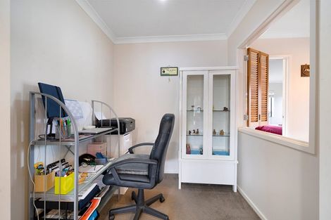 Photo of property in 5 Mcwhirters Farm Lane, Massey, Auckland, 0614