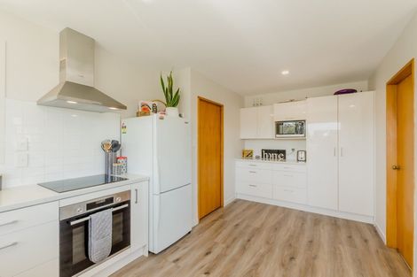 Photo of property in 76 Kapanui Road, Waikanae, 5036
