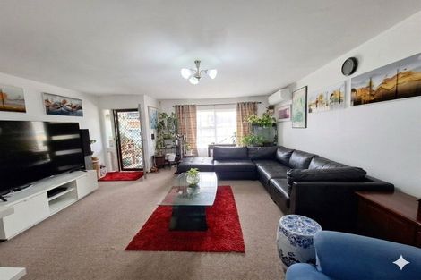 Photo of property in 2/17 Berwyn Avenue, Takanini, 2112