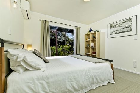 Photo of property in 14b South Lynn Road, Titirangi, Auckland, 0604