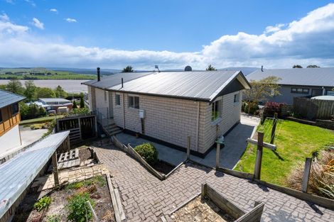Photo of property in 10 Kilgour Street, Waihola, Milton, 9073