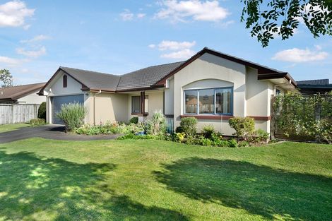 Photo of property in 4 Russett Grove, Henderson, Auckland, 0612