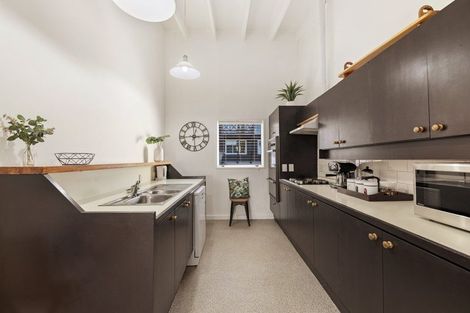 Photo of property in 37-39 Hallenstein Street, Queenstown, 9300