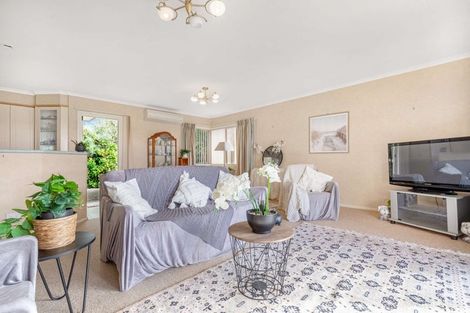 Photo of property in 22 Cobbe Place, Pomare, Rotorua, 3015