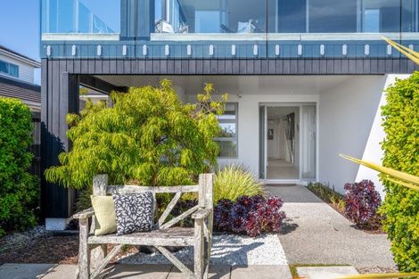 Photo of property in 8a The Parade, Bucklands Beach, Auckland, 2012