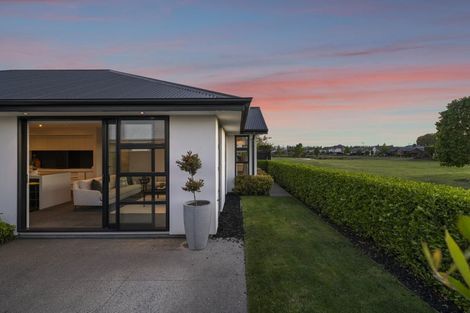 Photo of property in 27 Taiore Crescent, Marshland, Christchurch, 8083