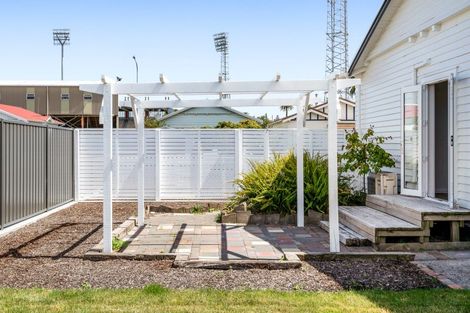 Photo of property in 2 Mcvay Street, Napier South, Napier, 4110