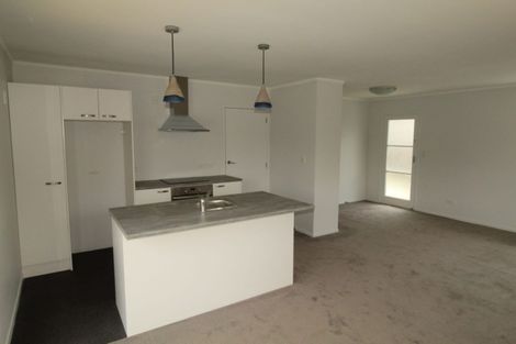 Photo of property in 10 Norman Road, Titirangi, Auckland, 0604