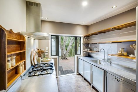 Photo of property in 6 Hall Street, Napier South, Napier, 4110