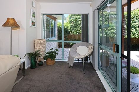 Photo of property in 2/22 Septimus Place, Henderson, Auckland, 0612
