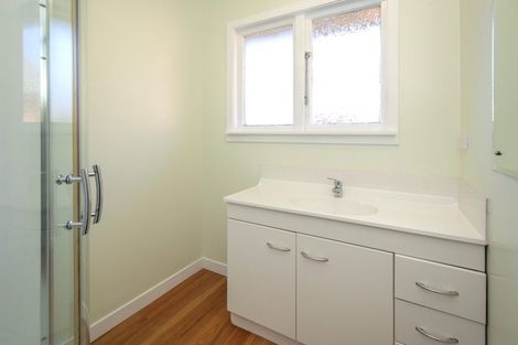 Photo of property in 106 Bickerton Street, Wainoni, Christchurch, 8061
