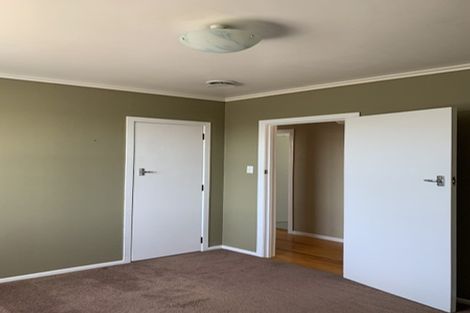 Photo of property in 1/28 Lyttelton Avenue, Forrest Hill, Auckland, 0620