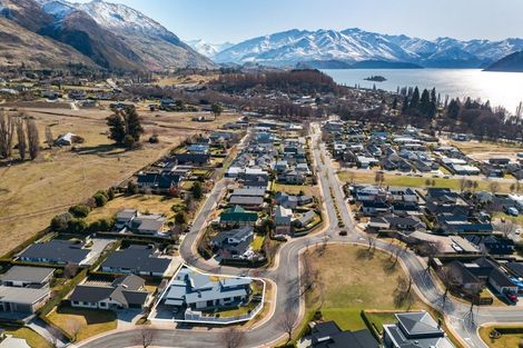 Photo of property in 40 Kelliher Drive, Wanaka, 9305