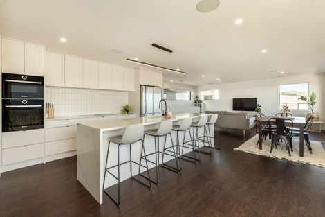 Photo of property in 94 Kotare Street, Waikanae, 5036