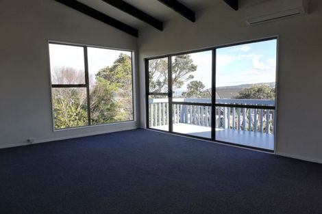 Photo of property in 18 Mercury Way, Whitby, Porirua, 5024