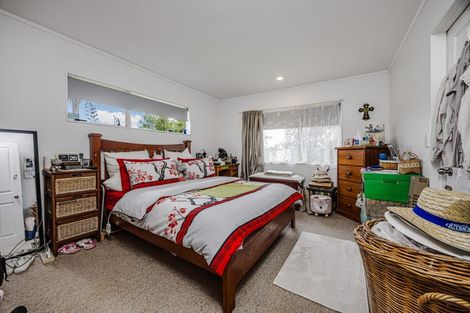 Photo of property in 23 Carlas Way, Ranui, Auckland, 0612