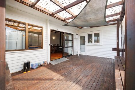 Photo of property in 19 East Street, Feilding, 4702