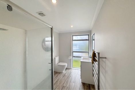 Photo of property in 16 Burgundy Drive, Martinborough, 5711