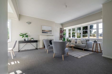 Photo of property in 27 Savage Crescent, West End, Palmerston North, 4412
