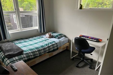 Photo of property in 34 Mark Avenue, Paparangi, Wellington, 6037