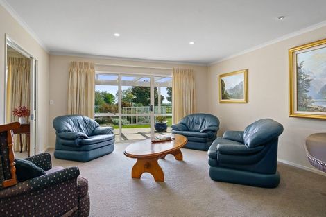 Photo of property in 13 Hogan Road, Cambridge, 3493