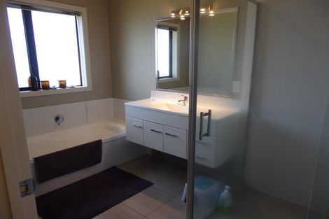 Photo of property in 4 Madison Street, Cambridge, 3434