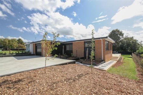 Photo of property in 4 Leonard Place, Dinsdale, Hamilton, 3204