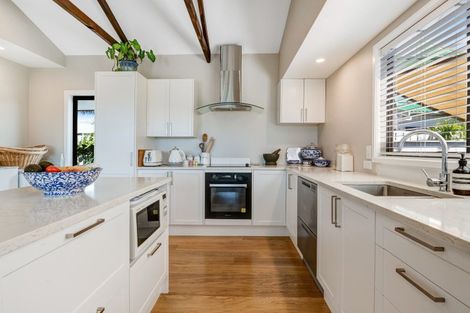 Photo of property in 2 Leal Place, Manly, Whangaparaoa, 0930