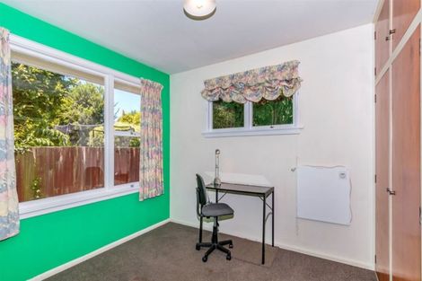 Photo of property in 31 Rosedale Place, Avonhead, Christchurch, 8042