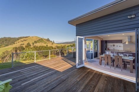 Photo of property in 16 Tironui Place, Whitianga, 3510