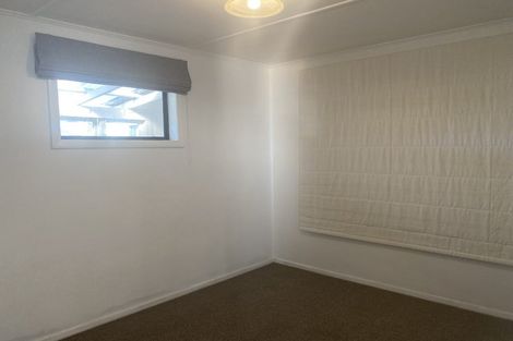 Photo of property in 22 Mahoe Street, Otaki Beach, Otaki, 5512