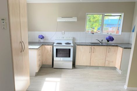 Photo of property in 2/33 O'donn Avenue, Beach Haven, Auckland, 0626