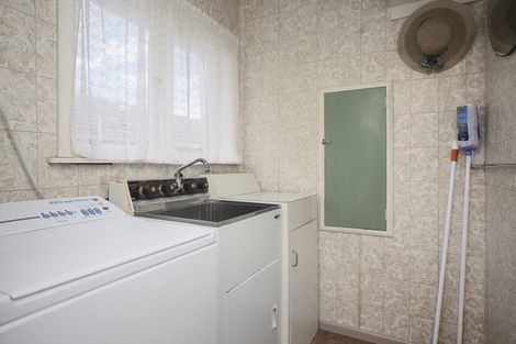 Photo of property in 102 Mountain Road, Mangere Bridge, Auckland, 2022