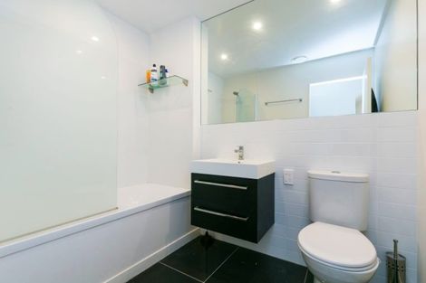 Photo of property in 2u3 Stone Street, Miramar, Wellington, 6022