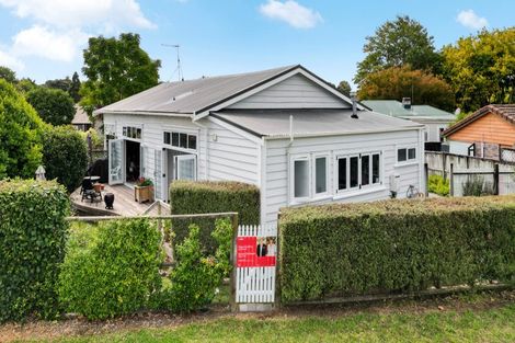 Photo of property in 16 Flynn Road, Hillcrest, Hamilton, 3216