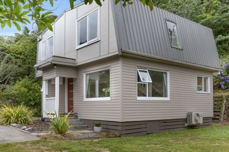 Photo of property in 34 Lyndhurst Road, Tawa, Wellington, 5028