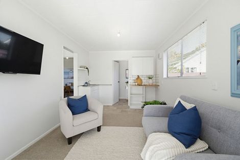 Photo of property in 12 Nimmo Avenue West, Waikanae, 5036