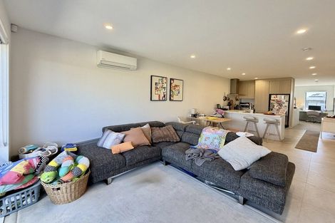 Photo of property in 5 Tana Way, Manurewa, Auckland, 2102