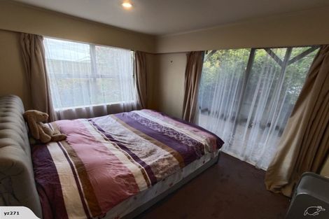 Photo of property in 3 Sunset Road, Totara Vale, Auckland, 0632