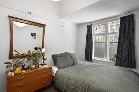 Photo of property in 24 Myrtle Crescent, Mount Cook, Wellington, 6021