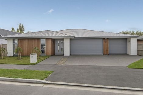 Photo of property in 27 Davaar Crescent, Broomfield, Christchurch, 8042