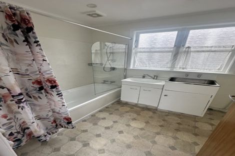 Photo of property in 21 Kemp Street, Kilbirnie, Wellington, 6022