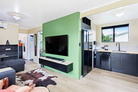 Photo of property in 2/35 Rollerson Street, Papakura, 2110