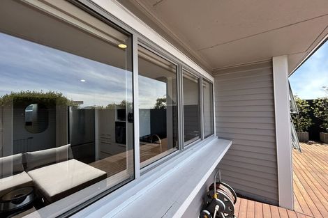 Photo of property in 29 Kiriwai Road, Paremata, Porirua, 5024