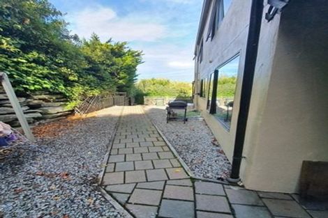 Photo of property in 10b Cameron Place, Fernhill, Queenstown, 9300